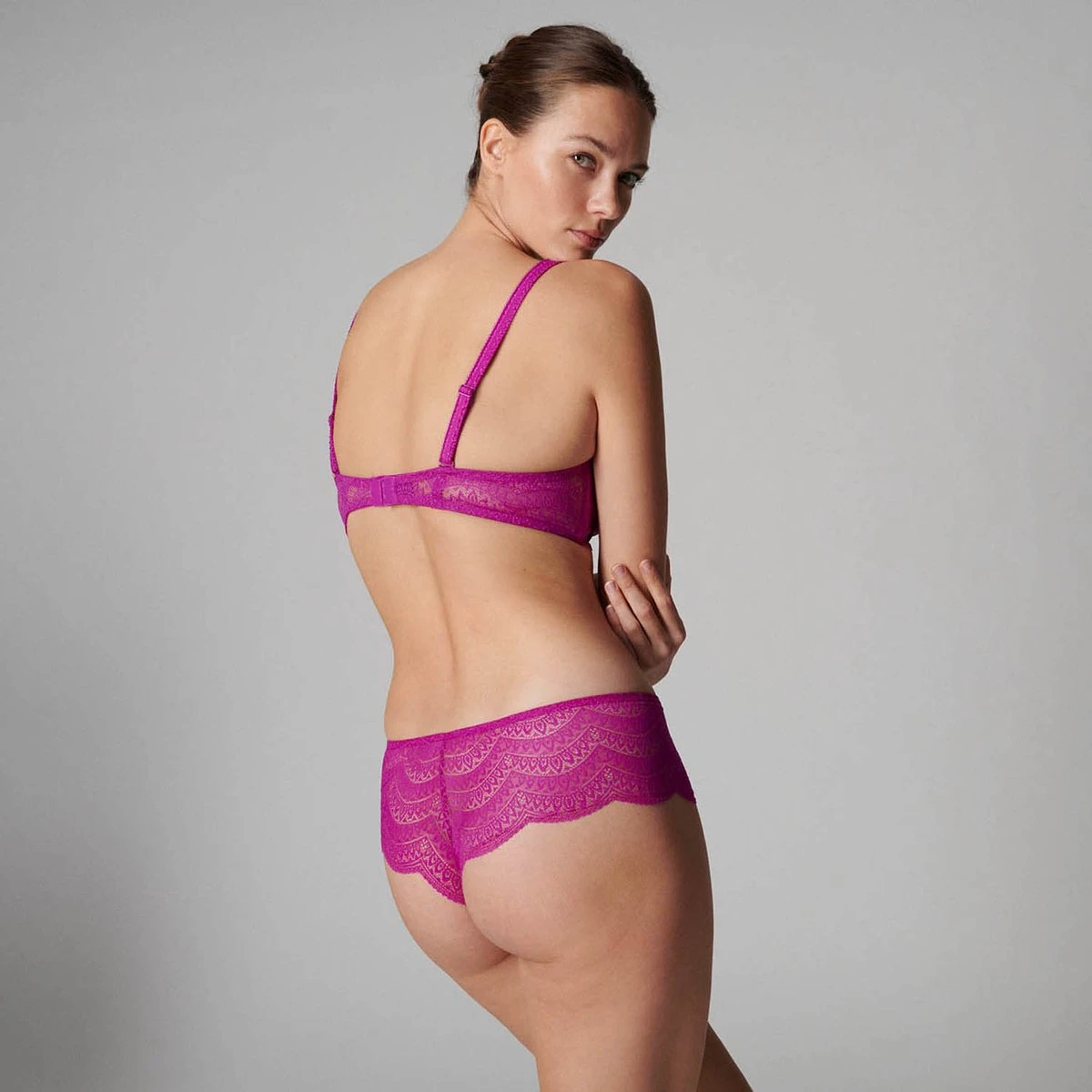 Simone Pérèle - Karma Shorty Paars - Maat 38 - Paars - Dames 6 Simone Pérèle - Karma Shorty Paars - Maat 38 - Paars - Dames - Afbeelding 4