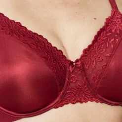 Triumph Ladyform Soft W X Dames Beha - Maat 80D -Triumph Winkel 1200x1200 38