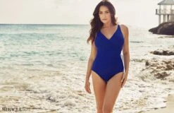 Miraclesuit Razzle Dazzle Eclat Badpak Blauw 46 -Triumph Winkel 1200x776