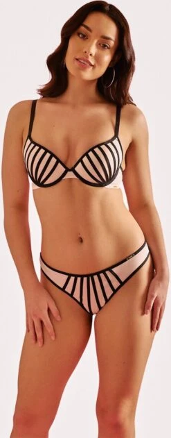 Sapph Ceres Push-up BH -Triumph Winkel 470x1200