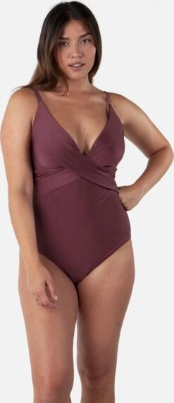 Barts Isla Shaping One Piece Rood Dames Badpak - Maat 42 11 Barts Isla Shaping One Piece Rood Dames Badpak - Maat 42 -Triumph Winkel 518x1200 4