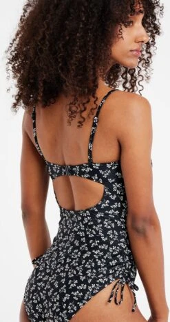 Protest Prtkendari Badpak Dames - Maat S/36 -Triumph Winkel 635x1200 1