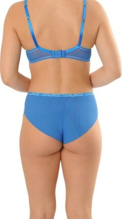 Sapph Cupra Short -Triumph Winkel 669x1200 1