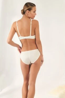 Promise - Perla Slip - Maat M - Beige - Dames -Triumph Winkel 800x1200 106