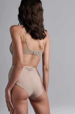 Marlies Dekkers - Dame De Paris Tailleslip - Shimmering Bronze - 36204 – XXL 10 Marlies Dekkers - Dame De Paris Tailleslip - Shimmering Bronze - 36204 – XXL -Triumph Winkel 800x1200 130