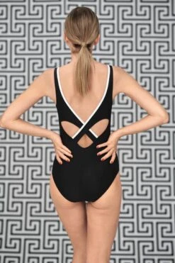 Anita Care Pure Graphics Padilla Badpak Zwart 40 C -Triumph Winkel 800x1200 196