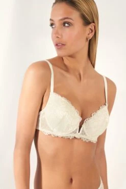 Promise - Perla Push-Up BH - Maat 75B - Beige - Met Beugel - Dames 9 Promise - Perla Push-Up BH - Maat 75B - Beige - Met Beugel - Dames -Triumph Winkel 800x1200 52