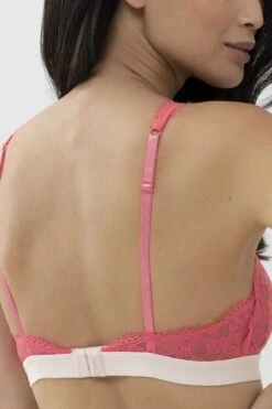 Mey Dames Triangle Bh Poetry Vogue 74233 423 Parrot Pink 9 Mey Dames Triangle Bh Poetry Vogue 74233 423 Parrot Pink -Triumph Winkel 800x1200 75