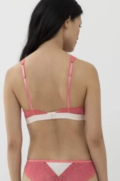 Mey Dames Triangle Bh Poetry Vogue 74233 423 Parrot Pink 11 Mey Dames Triangle Bh Poetry Vogue 74233 423 Parrot Pink -Triumph Winkel 800x1200 77