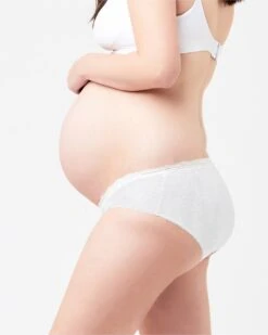 Organic Cotton Lacey Briefs Zwart, Maat L 15 Organic Cotton Lacey Briefs Zwart, Maat L -Triumph Winkel 958x1200 8